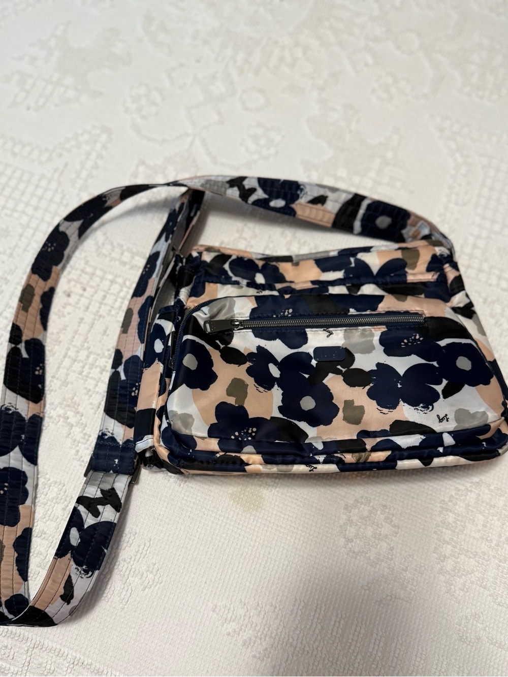 Lug Shimmy 2 Crossbody